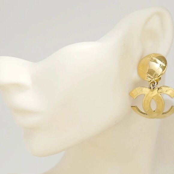 CHANEL Large CC Logos Vintage Dangle Earrings Gold Tone 94P w/Box x1136 - Picture 2 of 5